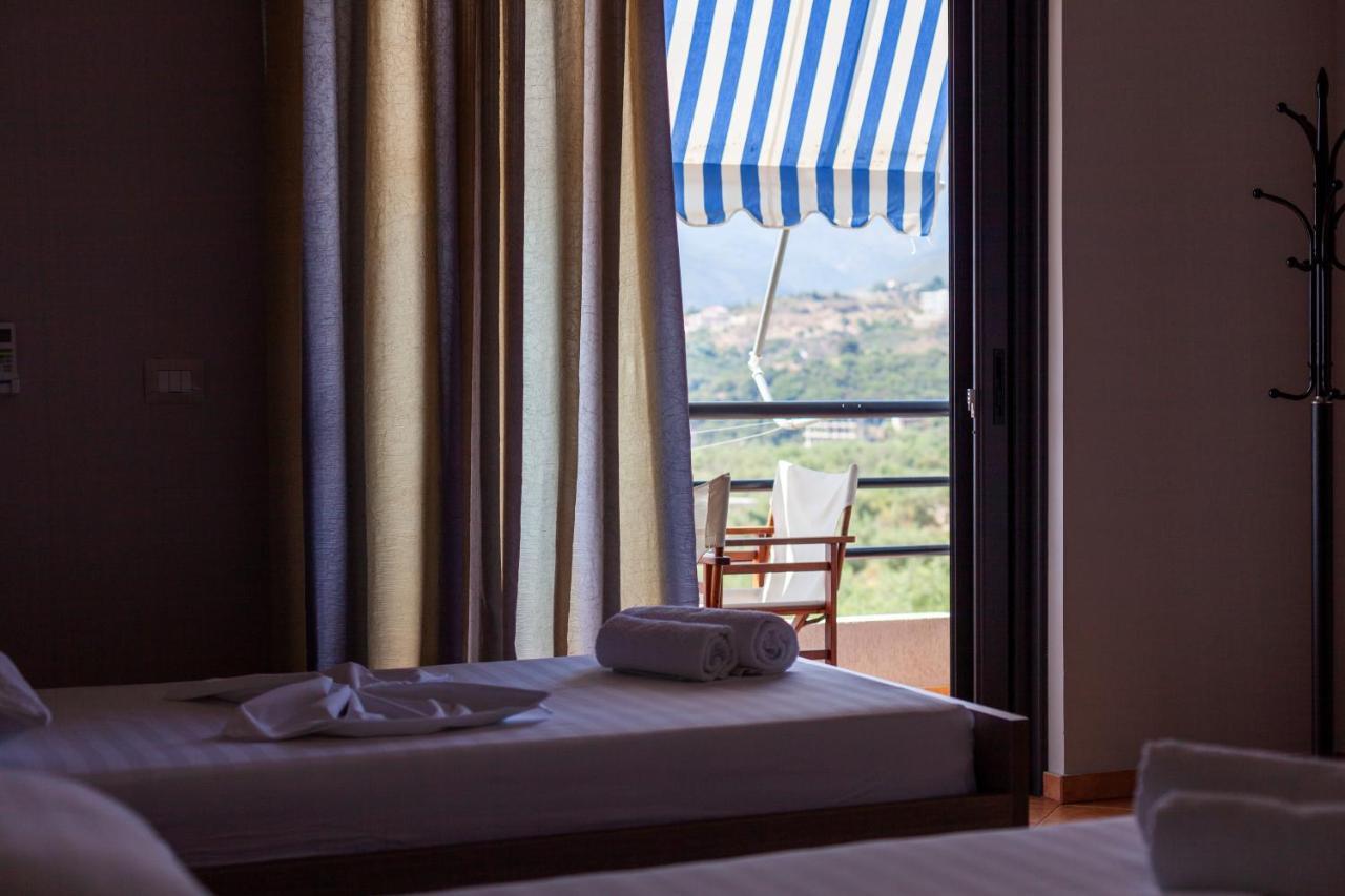 Toni Retzo Rooms Himare Exterior photo